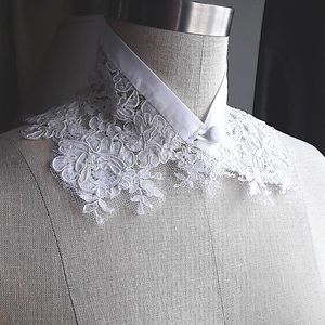Lace Collar